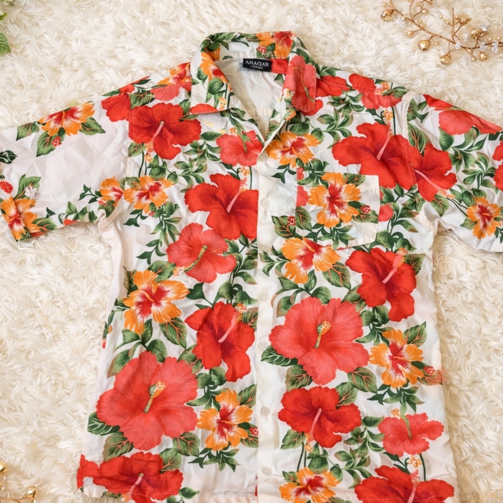 🛍️𝓘𝓼𝓵𝓪𝓷𝓭 𝓓𝓪𝔂𝓼 — 𝓡𝓮𝓭 𝓗𝓲𝓫𝓲𝓼𝓬𝓾𝓼 𝓗𝓪𝔀𝓪𝓲𝓲𝓪𝓷 𝓢𝓽𝔂𝓵𝓮 𝓑𝓾𝓽𝓽𝓸𝓷 𝓢𝓱𝓲𝓻𝓽 𝓜 - Picture 2 of 3